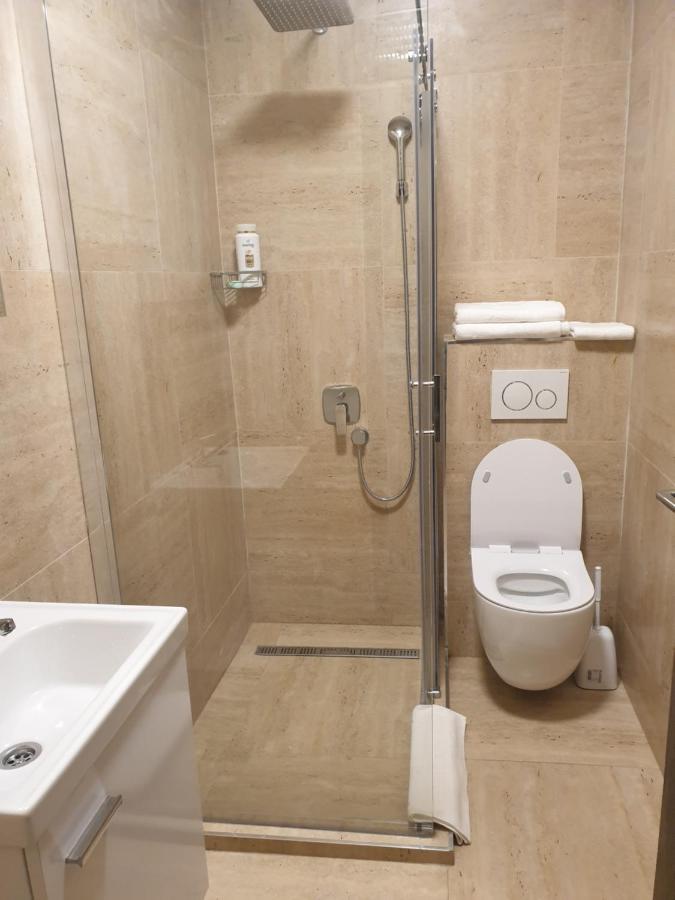 Vansvel Royal Boutique Apartment 2 Belgrado Esterno foto