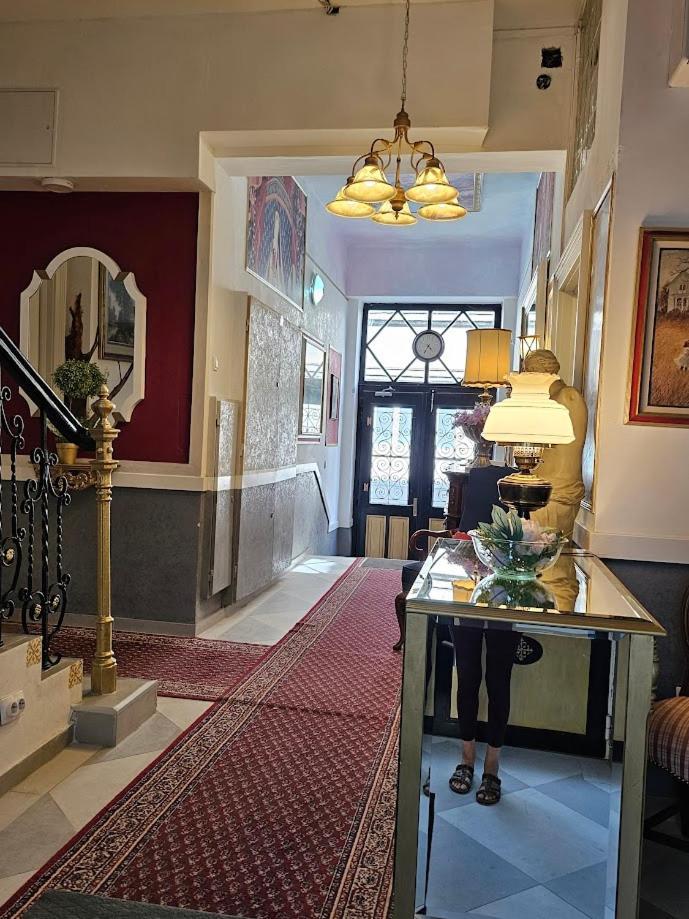 Vansvel Royal Boutique Apartment 2 Belgrado Esterno foto