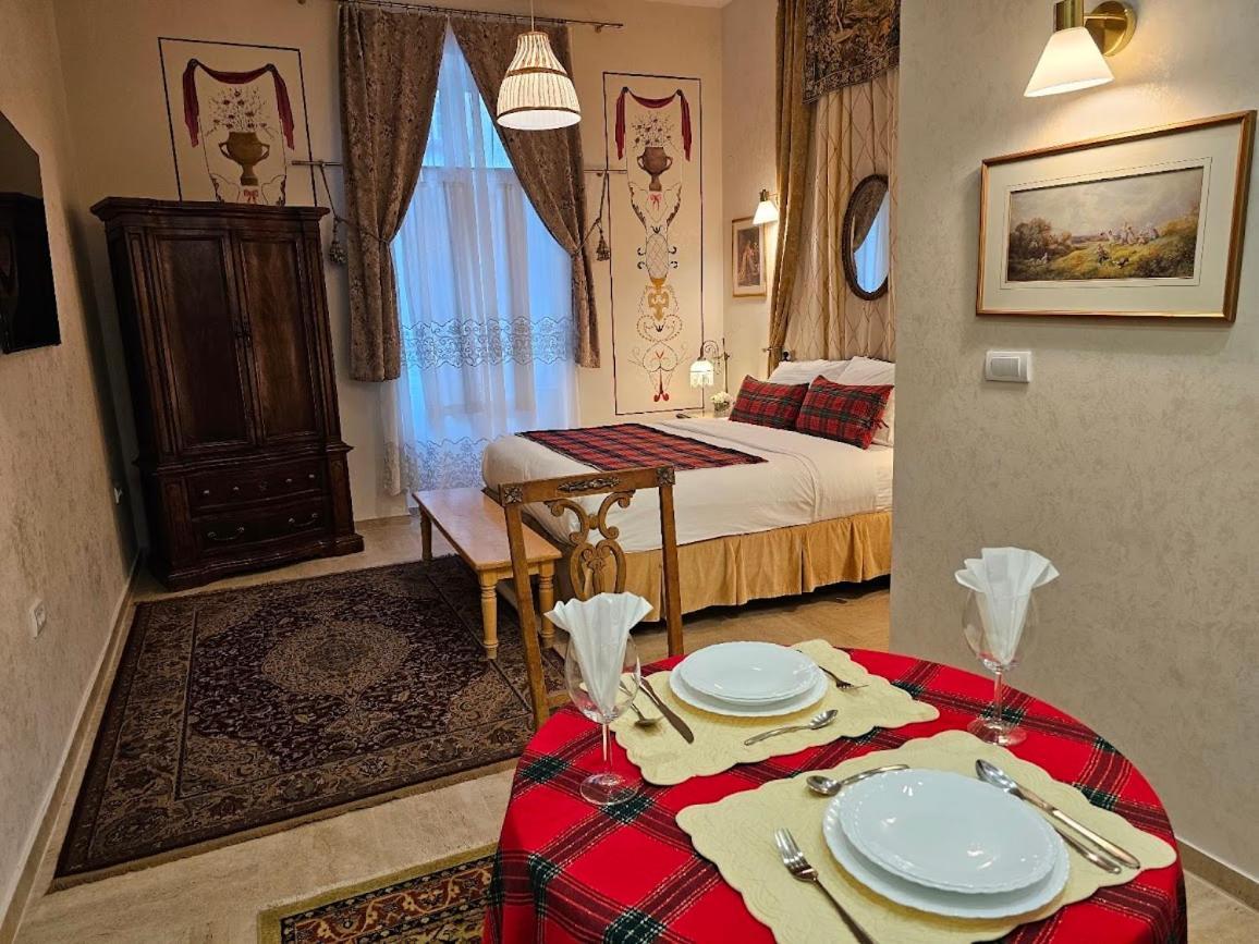 Vansvel Royal Boutique Apartment 2 Belgrado Esterno foto