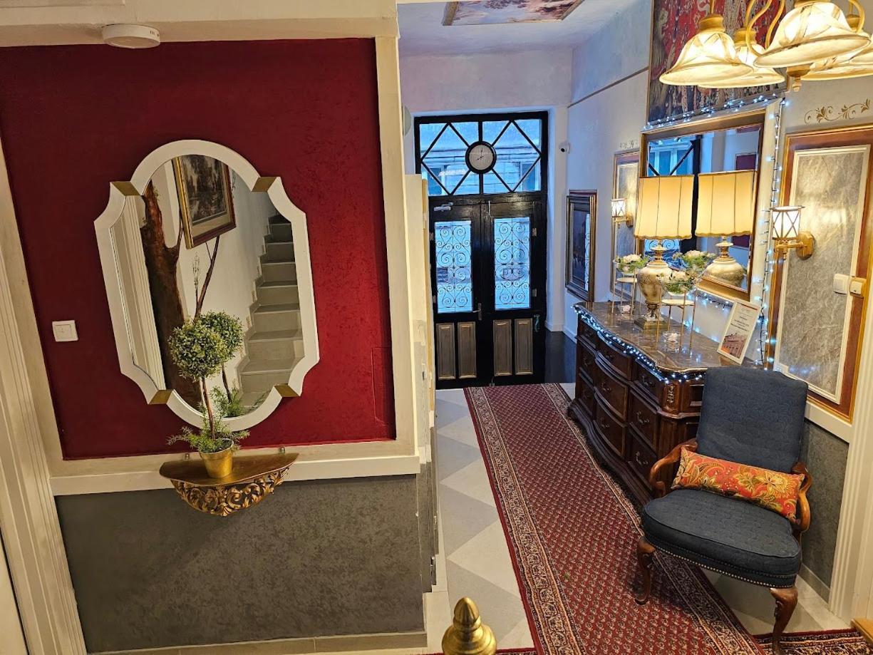 Vansvel Royal Boutique Apartment 2 Belgrado Esterno foto